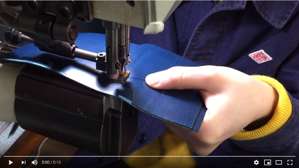 L字ファスナー財布Cramの製作風景 – カードスリーブの縫製