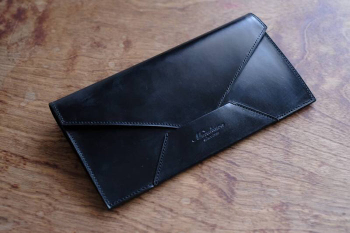 封筒型長財布 Encaseのブライドルレザーバージョンが完成しました。