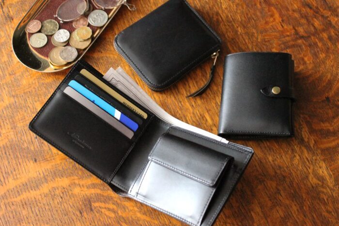 ミニ財布＆二つ折り財布3 種類の特徴を比較。