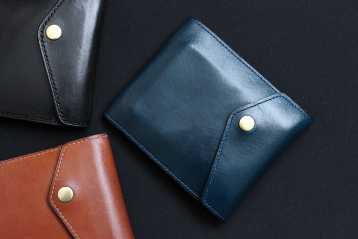 薄型二つ折り財布”Carriage”の魅力
