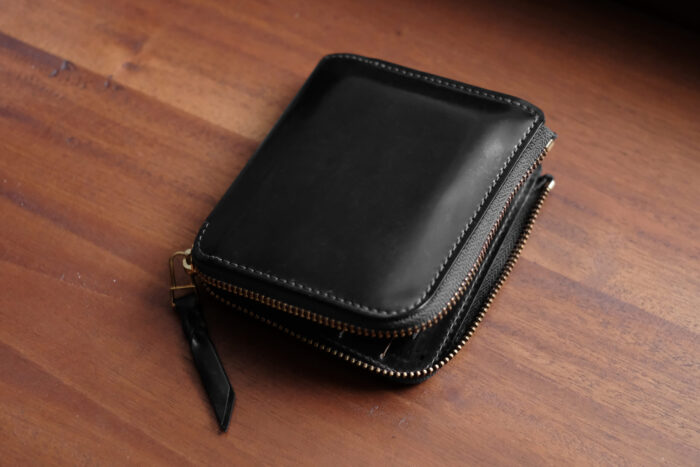 【完売しました。】Horween社シェルコードバンを贅沢に使用したミニL字ファスナー財布Cram