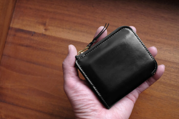 Horween(ﾎｰｳｨﾝ)社シェルコードバンを贅沢に使用したミニL字ファスナー財布Cram