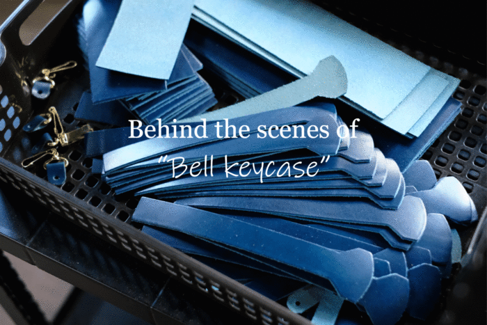 昨日に引き続き、本日も釣鐘式レザーキーケース”Bell M”の製作を行います。