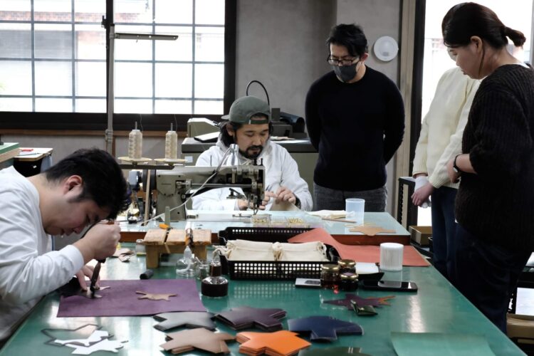 革製品Munekawa コインケース製作ワークショップ 後日レポート 製作の様子