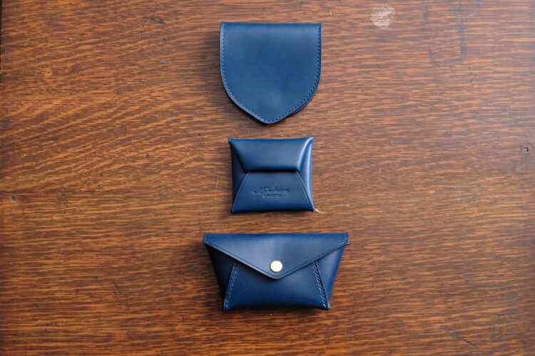 革製品Munekawaの3種類のコインケース 